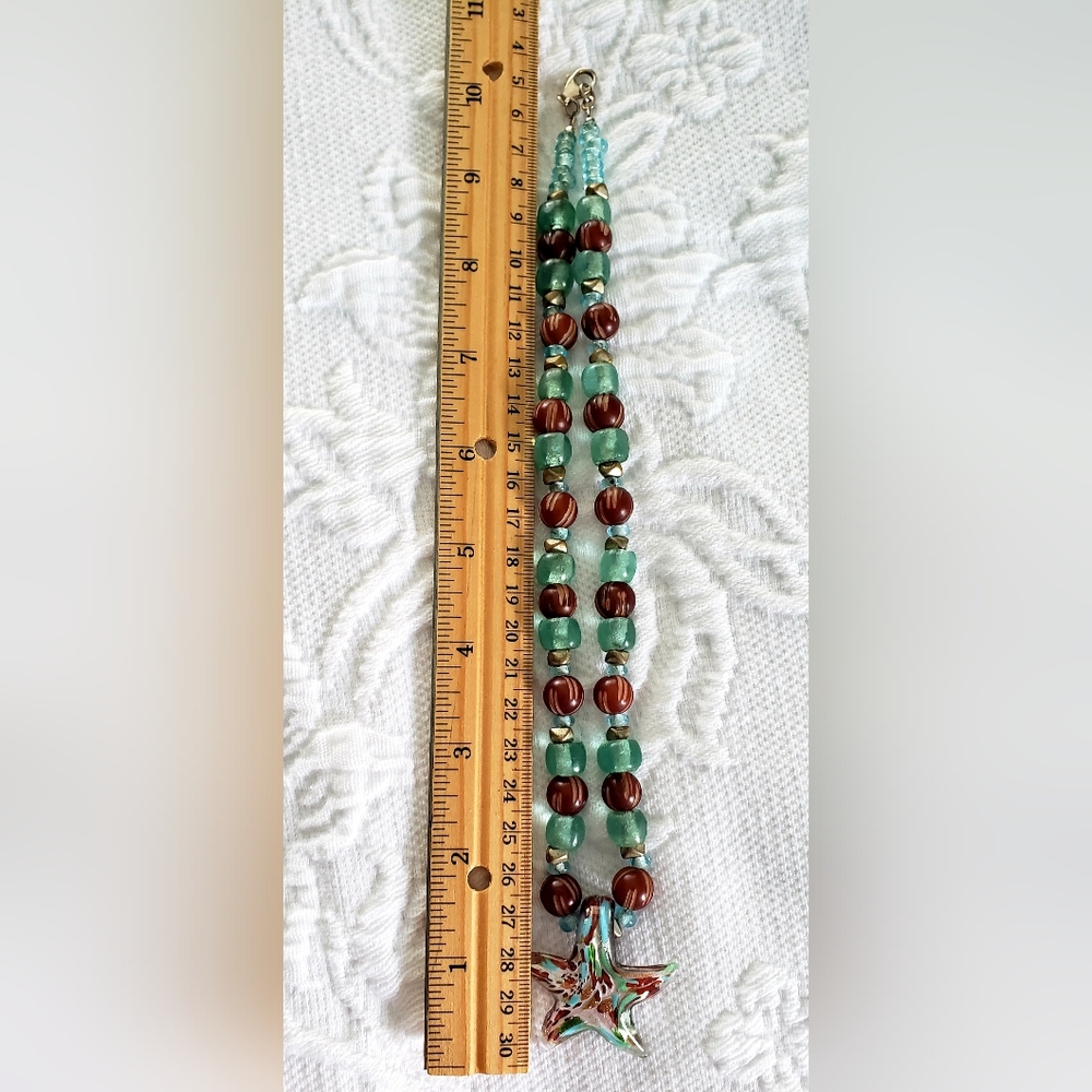 Hand Blown Beaded Star Necklace With Dust Bag - Picture 6 of 6